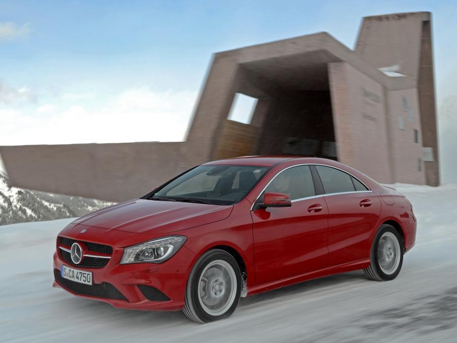  Mercedes-Benz CLA250 4Matic 2013 года  (фото 8 из 14)
